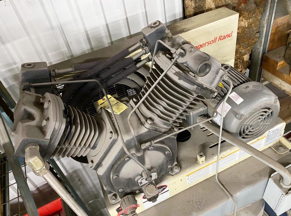 Ingersoll Rand 10HP Air Compressor 7100 w/ Manchester 240-Gal Tank A302659